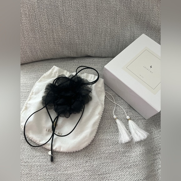 LELET NY Rosetta Nyla Flower Choker in Black New in Box - Picture 7 of 10